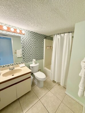 Bathroom - Bayfront Condo w/Private Beach on Manasota Key - Unit 311 (Englewood)