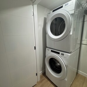 Interior - Modern Cozy Suite | Smart TV | Washer & Dryer (Regina)