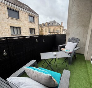Outdoor dining - Casa Marbeau - 6 pers. - Stationnement - Entre le centre-ville et la gare (Brive-la-Gaillarde)