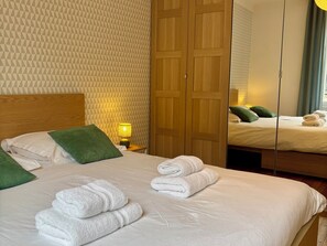 Iron/ironing board, travel cot, WiFi, bed sheets - Casa Marbeau - 6 pers. - Stationnement - Entre le centre-ville et la gare (Brive-la-Gaillarde)