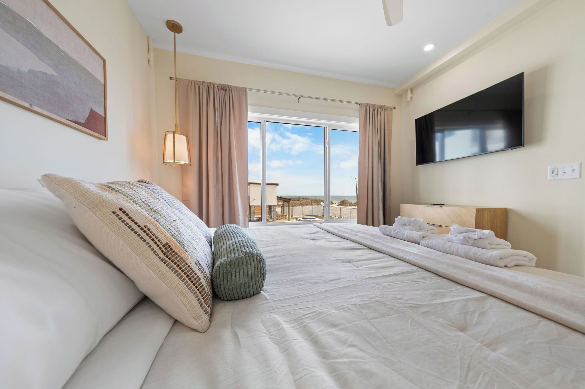 2 slaapkamers, een strijkplank/strijkijzer, gratis wifi, beddengoed