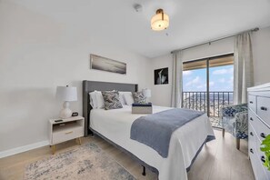 Iron/ironing board, free WiFi, bed sheets - Unobstructed Ocean View Escape, Pools + Beach Access (Myrtle Beach)