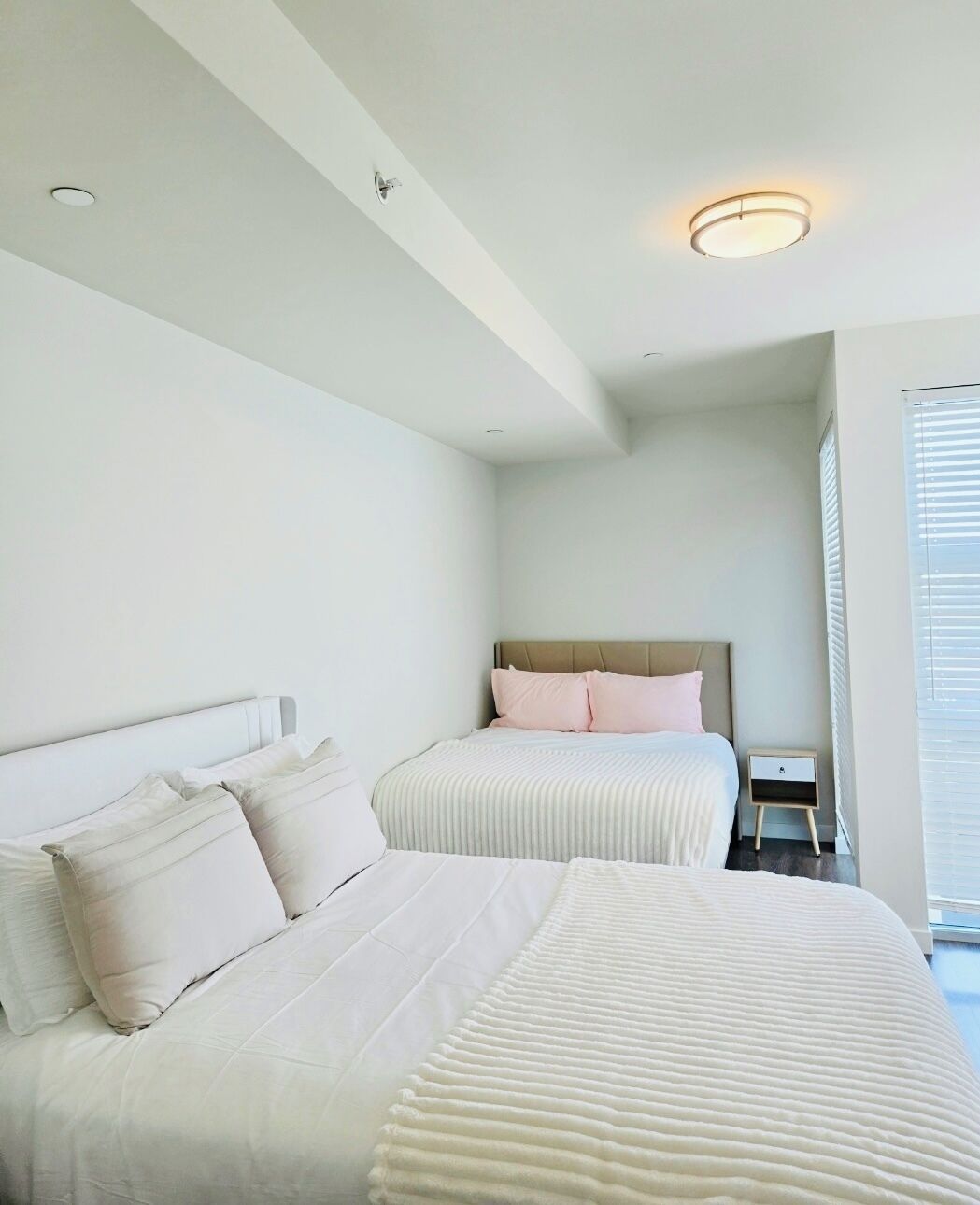 Premium bedding, memory-foam beds, in-room safe, free WiFi