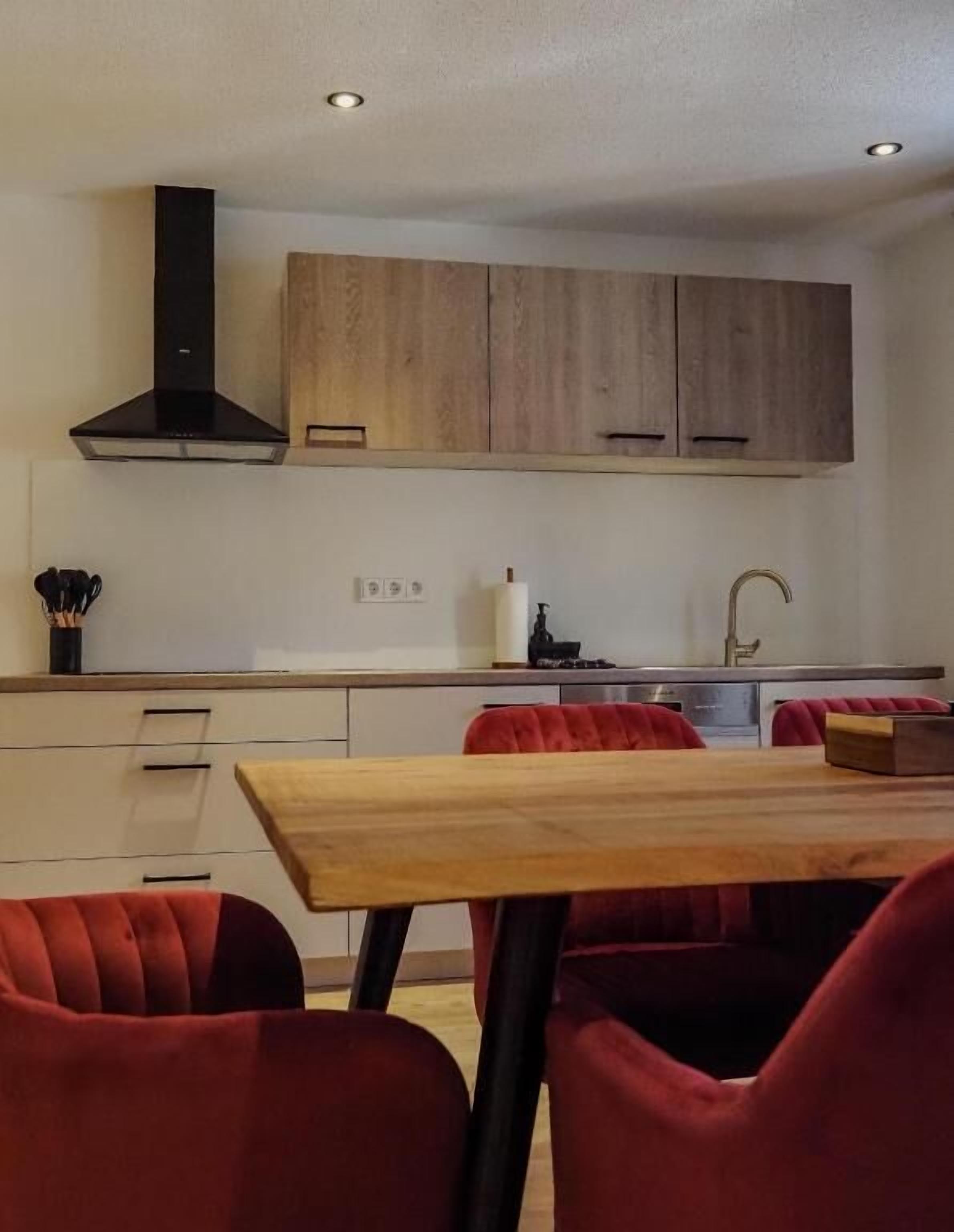 Apartment | Eigene Küche | Wasserkocher mit Kaffee-/Teezubehör, Hochstuhl