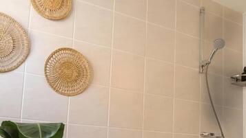 Apartment | Badezimmer