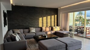 Living area - Unique Luxury Beachfront Home ~Hotel Zone ~ Beach (Puerto Vallarta)