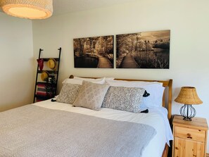 2 chambres, fer et planche à repasser, lit parapluie, Wi-Fi gratuit