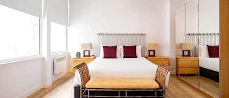 1 habitación, tabla de planchar con plancha, wifi gratis y ropa de cama