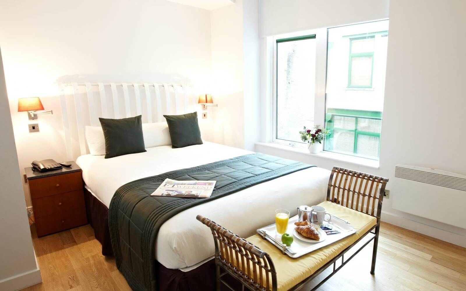 2 bedrooms, in-room safe, desk, iron/ironing board