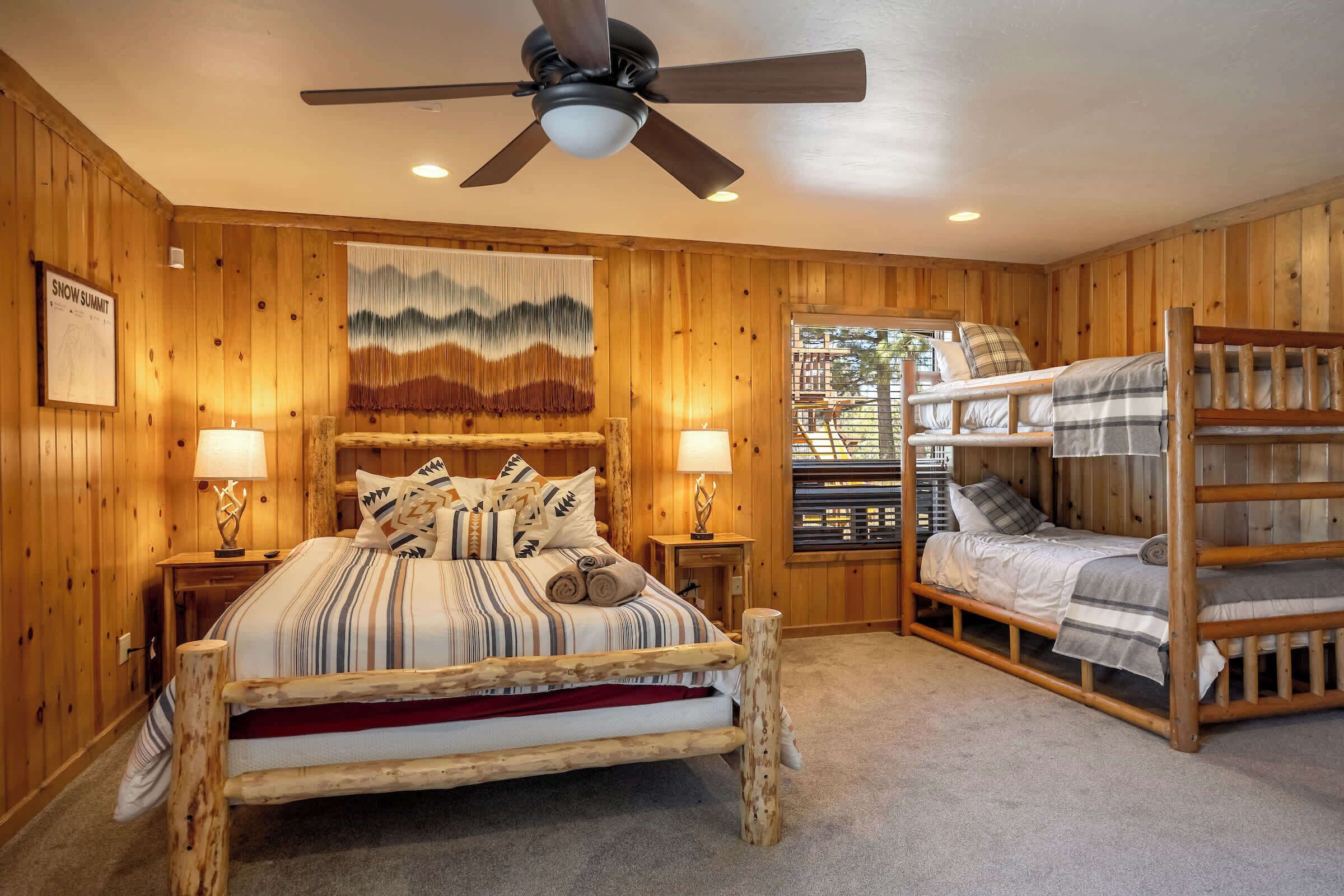 7 bedrooms, desk, iron/ironing board, travel crib
