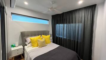 1 bedroom, desk, iron/ironing board, free WiFi