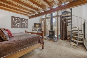 Iron/ironing board, WiFi, bed sheets - New listing! Hot Tub,Sauna,Your Family Mountain Home Getaway! (Keystone)
