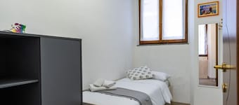 SoleLago - Dormelletto, Garden, Patio, Barbecue, Sleeps 5, WiFi, Air Conditioning