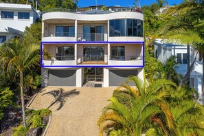 Exterior - Sun, surf and fun. 3 Bedroom apartment in Alexandra Headland. (Alexandra Headland)