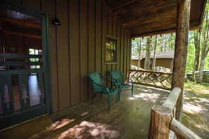Terrace/patio - Cozy Lakeside Adirondack Cabin on Minerva Lake-Camp 14 (Olmstedville)