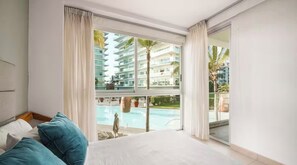 4 bedrooms, iron/ironing board, WiFi, bed sheets - The One & Only Luxe Beachfront Villa ~ Hotel Zone (Puerto Vallarta)