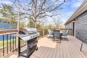 Outdoor dining - *Walk-In-Wonderful *Location*Home*In- Branson*MO* (Branson)
