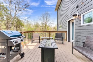Property grounds - Parking right in Front of the House-Easy Access (Branson)