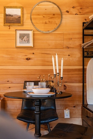 Dining - Hot Tub Under the Stars, Fire Pit & Smoky Mountain (Sevierville)