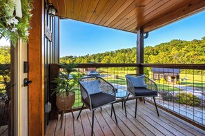 Terrace/patio - Hot Tub Under the Stars, Fire Pit & Smoky Mountain (Sevierville)