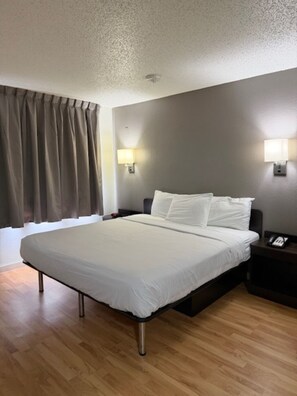 Room - Everstay Living  (Dallas)
