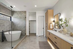 Shower, hair dryer - Grand Mountain Estate near Park City with Sport Court and Theater (Daniel)