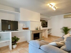 TV, fireplace - Casa Francisca - Port de Valldemossa (Valldemossa)