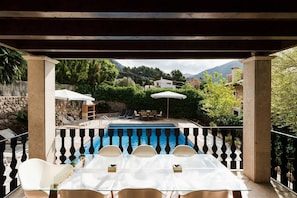 Outdoor dining - Vrbo Property (Valldemossa)