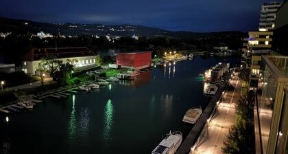 Living by the river in the City Apartment Linz Donaublick - Cafe & WLAN, self-check-in