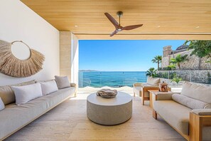 Terrace/patio - Querencia Beachfront 3BR | Costa Azul Surf Views (San José del Cabo)