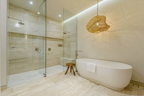 Hair dryer, towels - Querencia Beachfront 3BR | Costa Azul Surf Views (San José del Cabo)