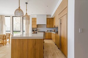 Fridge, microwave, oven, dishwasher
