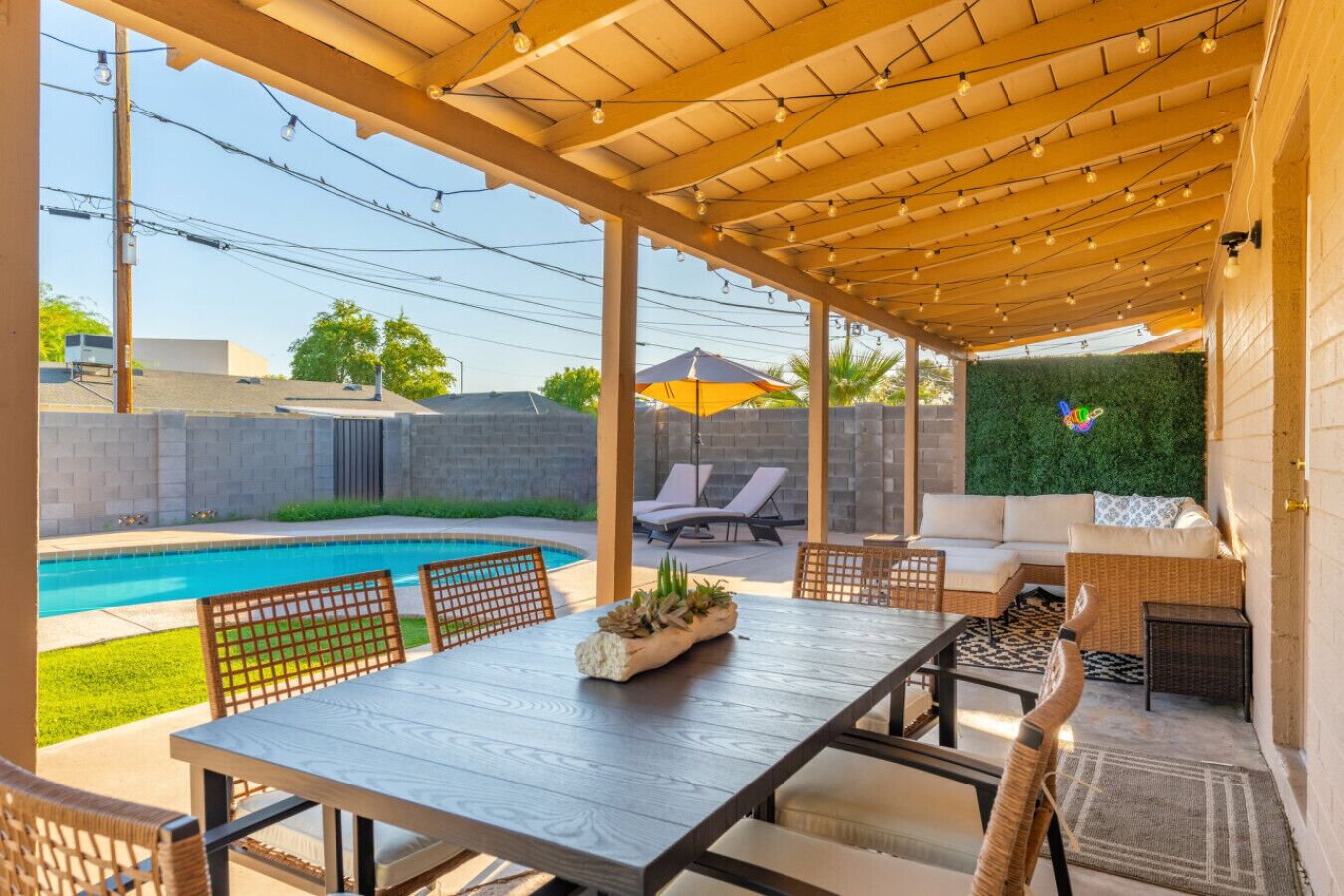 Outdoor dining
