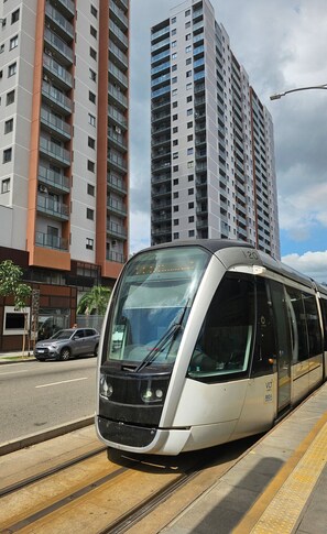 Property grounds - Modern studio apartment with ocean view, pool, and leisure facilities. (Rio de Janeiro)