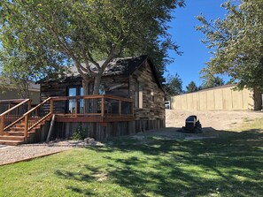 Exterior - Rustic Updated Cabin located on the Cliffs of the Snake River (Marsing)