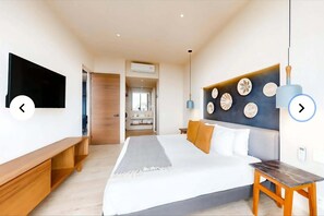 2 bedrooms, WiFi, bed sheets - Luxury 2BR Condo in Playa del Carmen -Rooftop Pool, Gym & Prime Location (Playa del Carmen)
