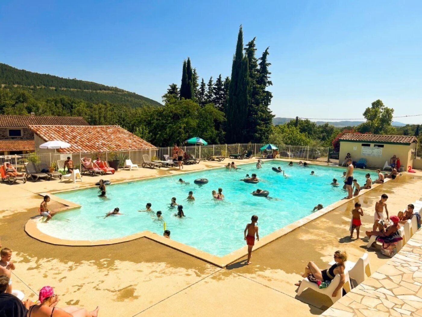 Opvarmet pool