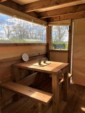 Dining - ZEcamping 3 étoiles tente 14m2 2 pers (Priziac)