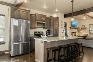 Private kitchen - Lakefront 5BR w/ Game Room + Boat Slip Near SDC (Branson)