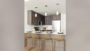 Luxury Condo, 2 Bedrooms, Courtyard View | Private kitchen