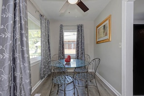 Dining - Modern 2BR Steps to St Francis (Columbus)