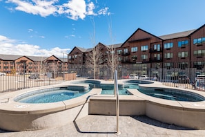 Pool - Deer Valley East Studio with Amenities & Easy Slope Access (Park City)
