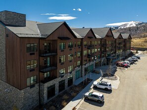 Exterior - Bright Studio in Deer Valley East Village, Amenities, Walk or Shuttle to Ski (Park City)