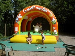 Children’s area - ZEcamping 4* piscine club enfant sauna locatif 16m2 4 pers (Lons)