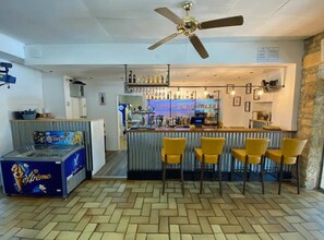 Bar (på overnatningsstedet)