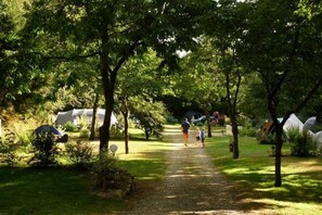 Property grounds - ZEcamping 3* toboggans locatif 30m2 4 pers (Inguiniel)