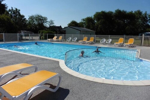 ZEcamping 3* piscine chauffée pataugeoire pet friendly mobil-home TV
