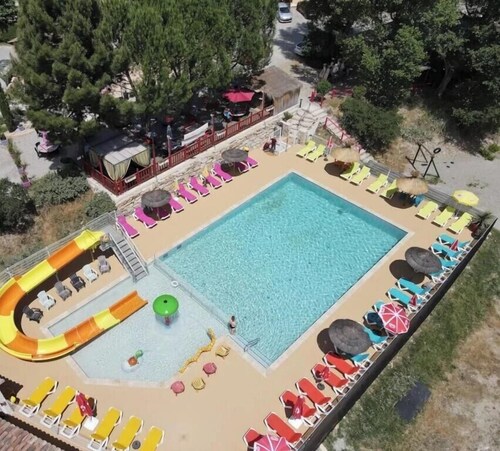 ZEcamping 3* familial parc aquatique dog friendly fitness cabane 46m2