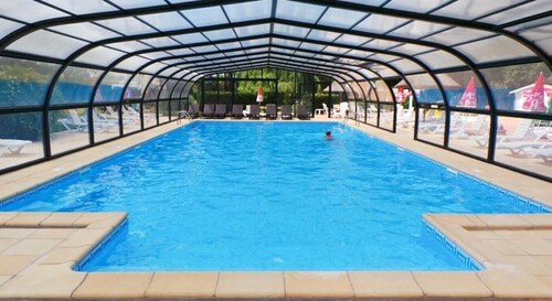 ZEcamping 4 étoiles familial piscine couverte dog friendly tente 17m2