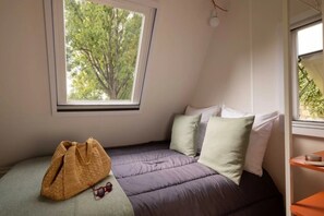 2 bedrooms, WiFi - ZEcamping 3 étoiles piscine animaux acceptés mobil-home 4 pers (Saintes)